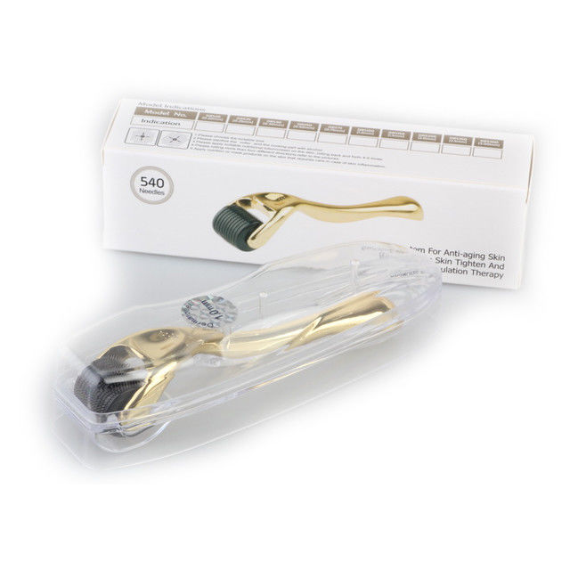Σπίτι ΧΩΡΙΣ ΣΥΡΙΖΑ Τύπος 540-pin Derma Roller με Χρυσαφένιο Χέρι Επαναζωογόνηση Δέρματος